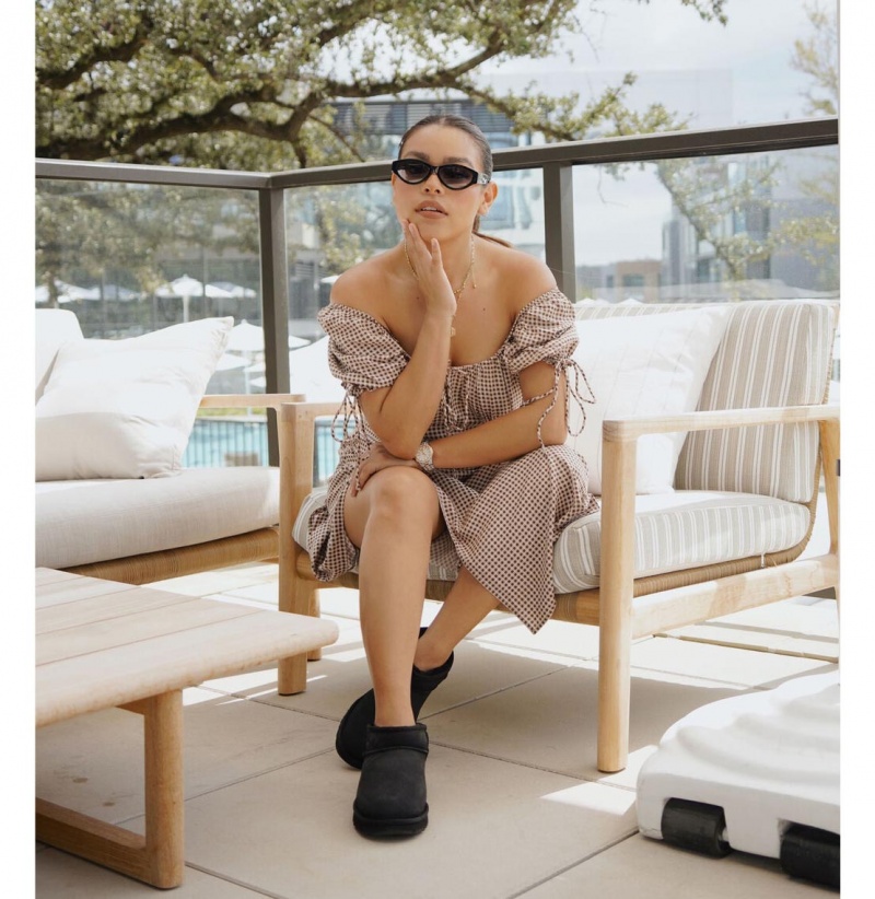 UGG Klasické Ultra Mini Čižmy Z Ovčej Kože Damske Čierne | SK-528JTOQWI
